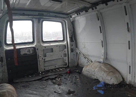 2006 Chevrolet Express Work Van from USA, damaged, VIN 1GCFG15T161126319